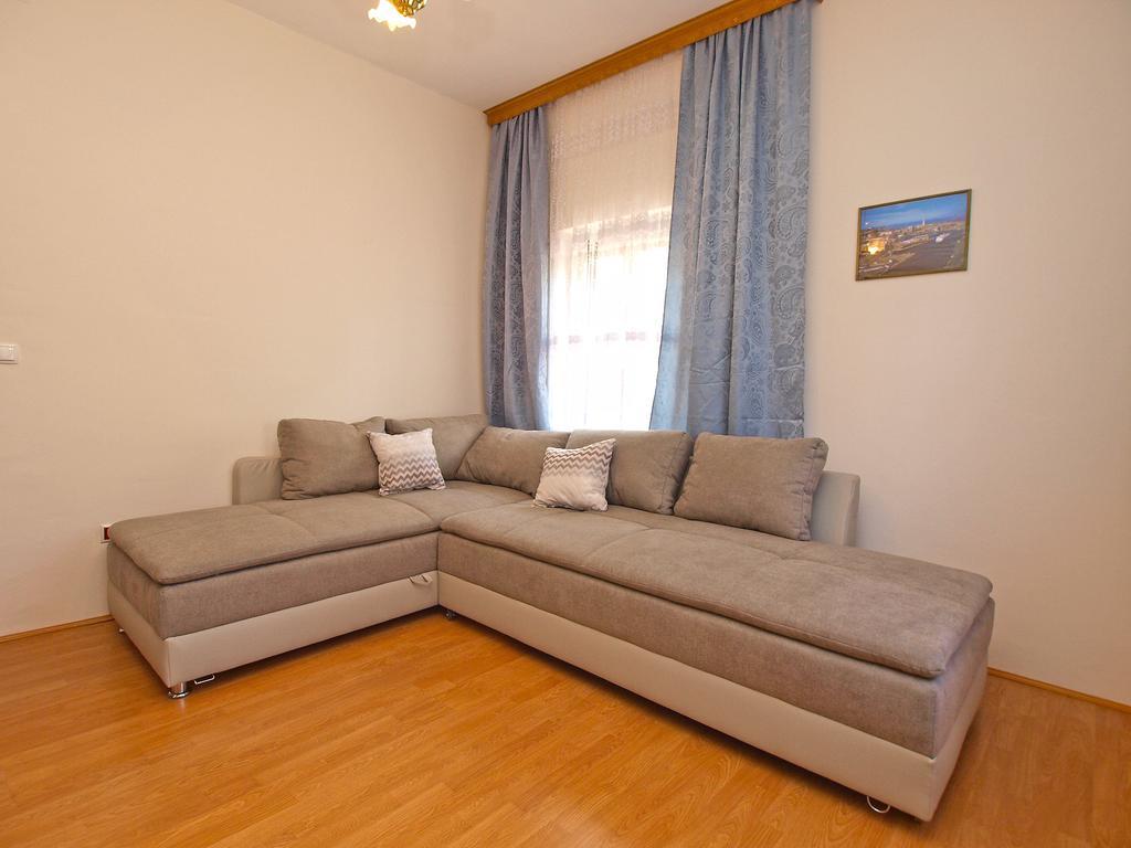 Apartments Joko 1160 Pula Exteriér fotografie